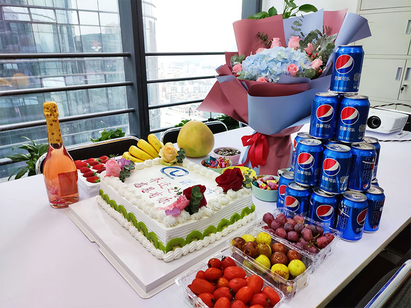 1605002668242846.jpg 鮮花蛋糕.jpg